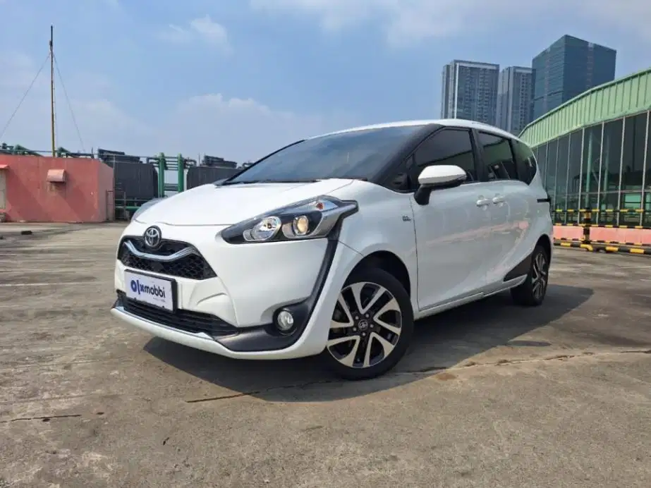 Toyota Sienta 1.5 V Bensin-AT 2021