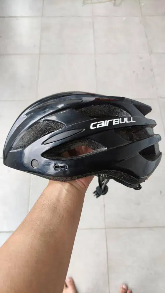 helm sepeda cairbull hitam