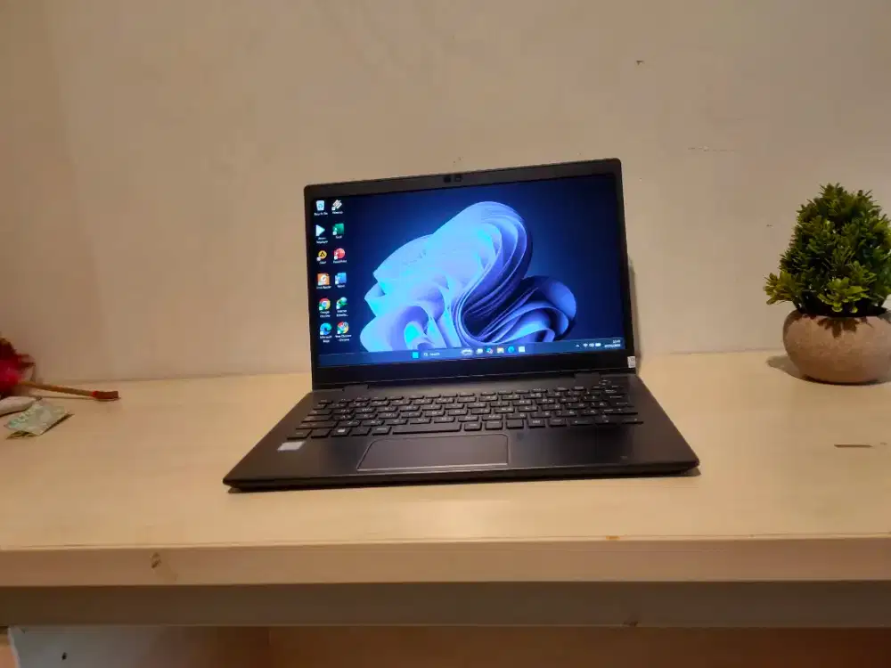 Toshiba dynabook core i5 RAM 8Gb cocok design editing dan gaming