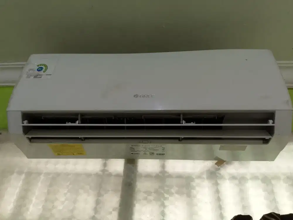 jual ac Gree 3/4 masih dingin