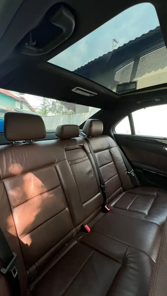 Mercedes-Benz E300 Avantgarde nik 2012 pemakaian 2013