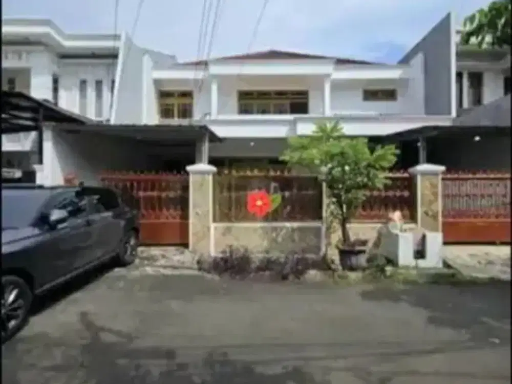 Dijual Rumah 2 Lantai 302m² – Komplek Elit Pondok Bambu Jaktim