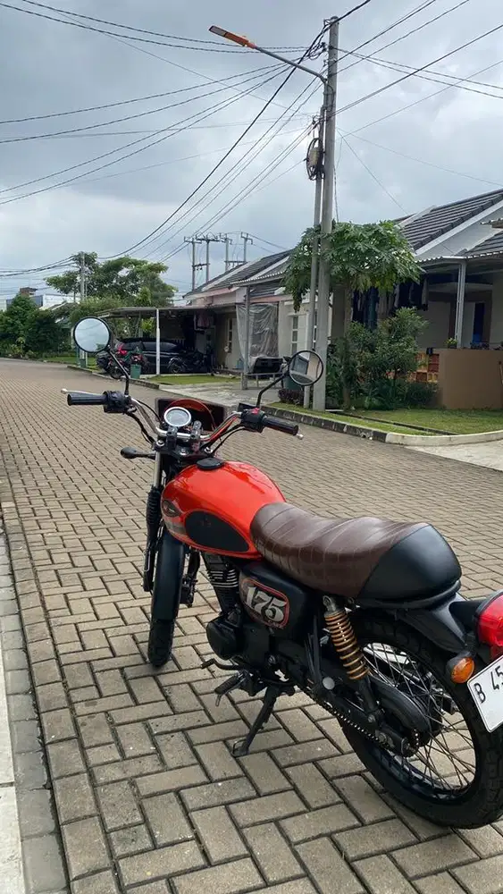 Kawasaki W175 tahun 2023