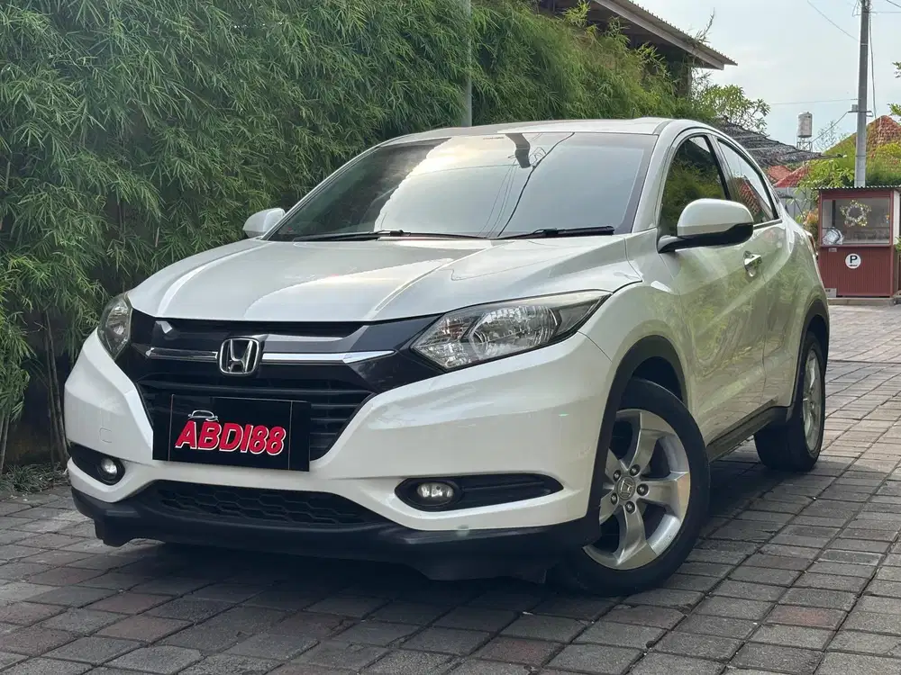 Honda HRV 1.5 E CVT Putih 2016