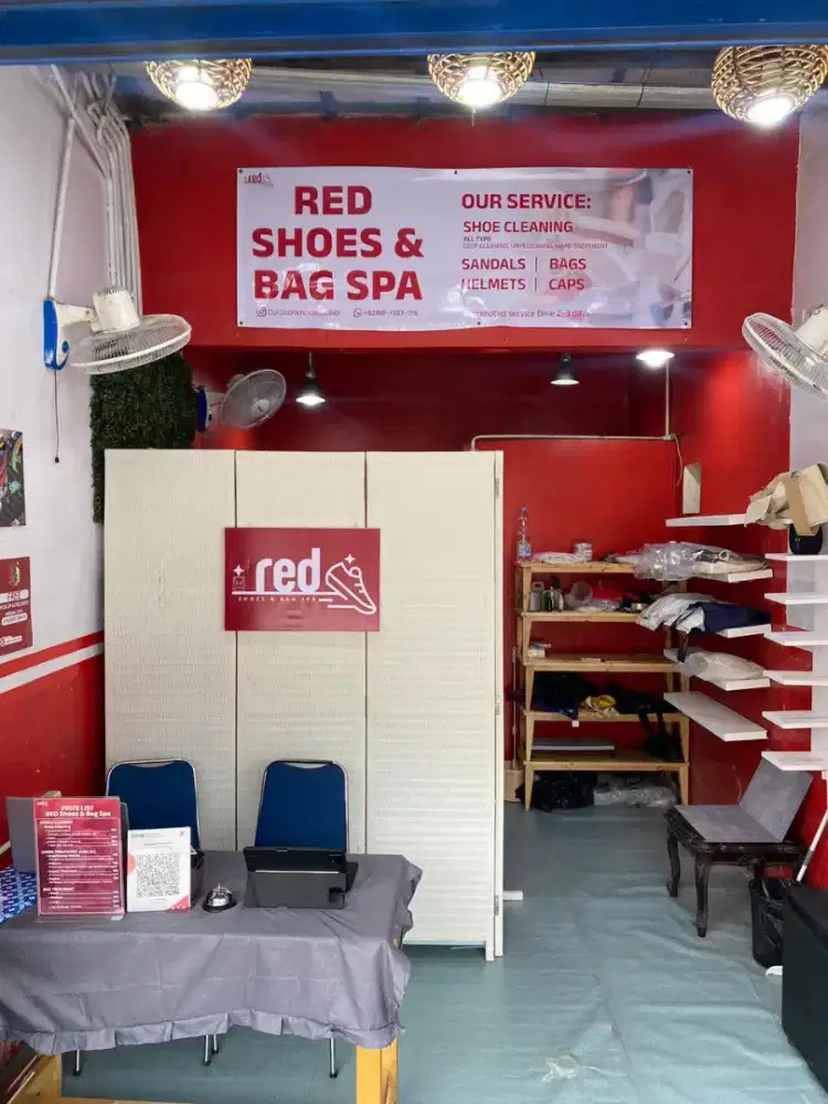 Staff Cuci Sepatu Cibinong