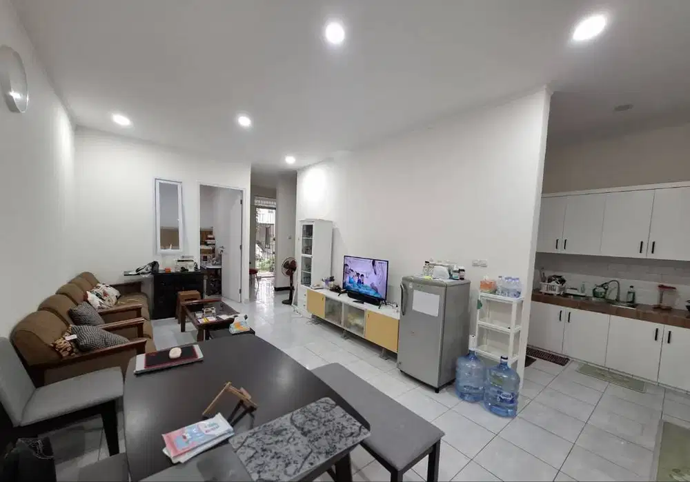 Jual Rumah Siap Pakai di Taman Kopo Indah 5, Sommerville