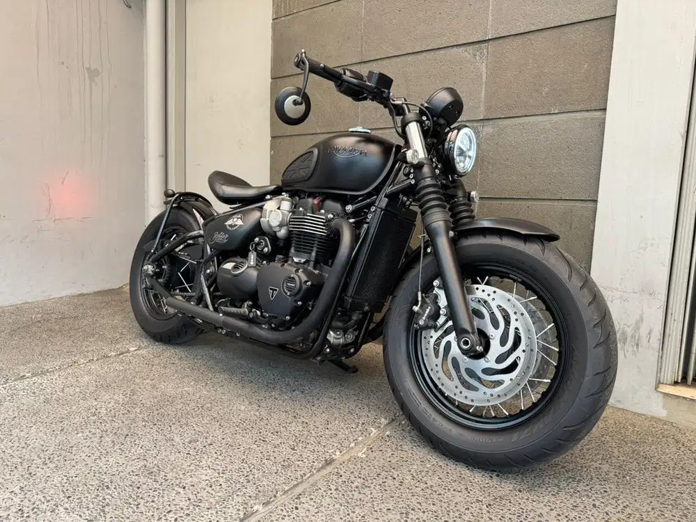 Triumph Bobber Black 1200