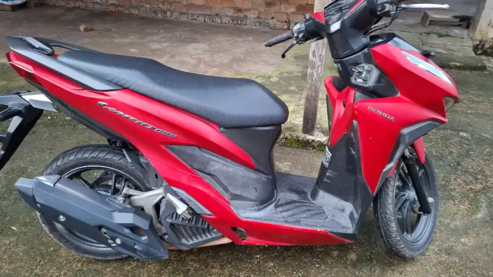 Vario 150 merah second
