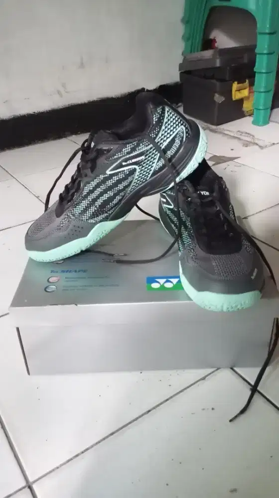 sepatu Yonex velo 300 original