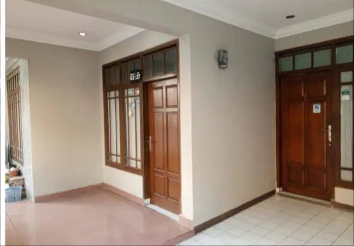 Dijual Rumah 2 Lantai Cakep Bersih Di Margahayu Raya