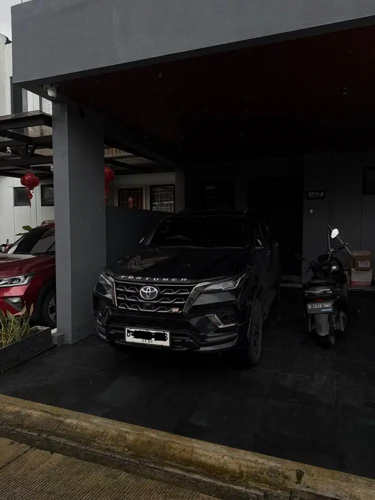FORTUNER 2.8 GR SPORT A/T MULUS NO MINUS