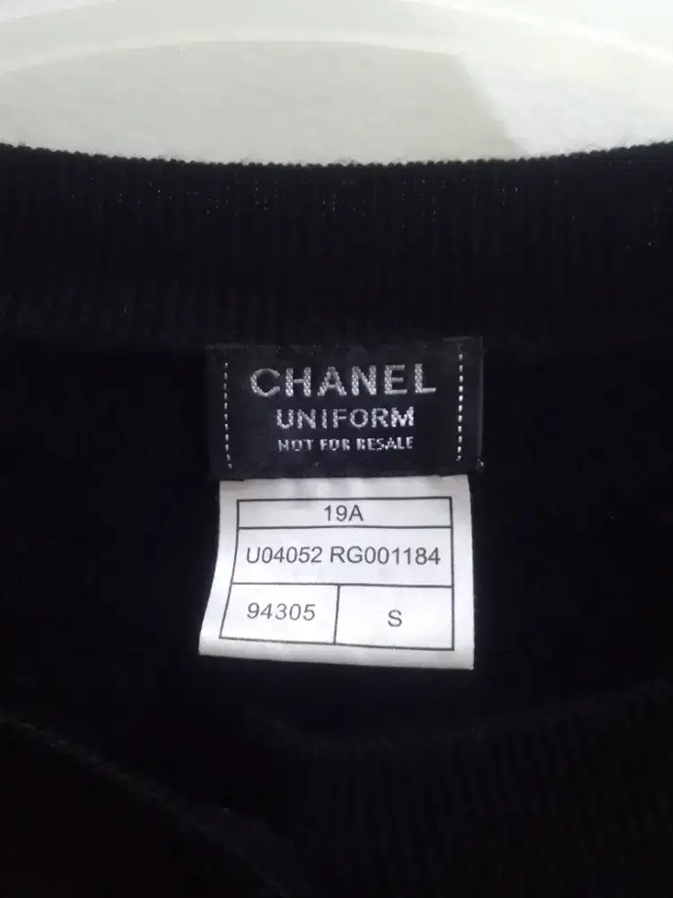 Chanel Uniform asli