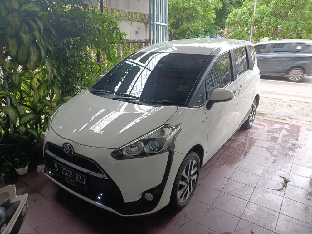 SIENTA 2017 TANGAN PERTAMA INDIVIDU CASH KERAS