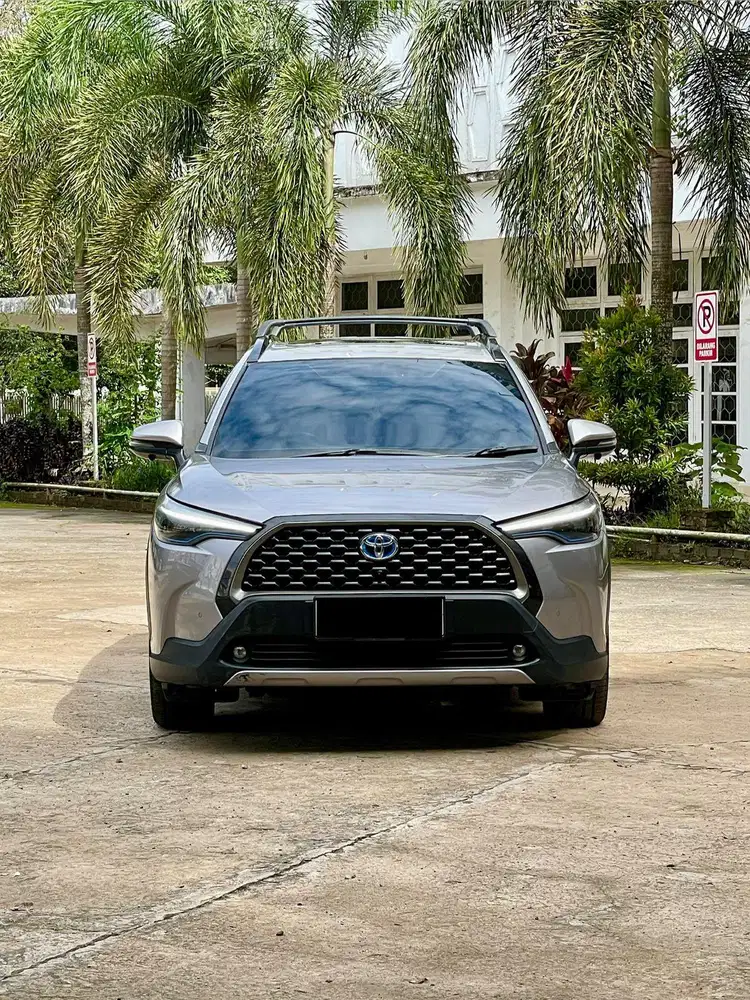 Toyota Corolla Cross 1.8 Hybrid Matic 2022, Good Condition