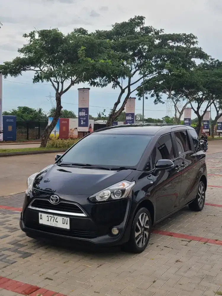 Toyota Sienta V 2016 Automatic