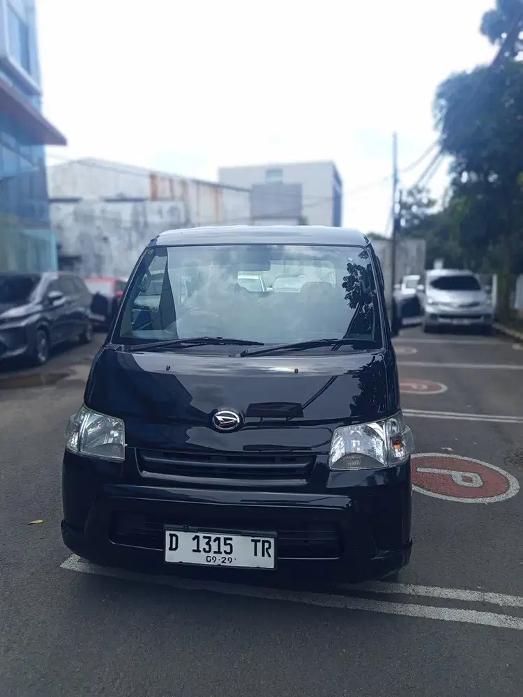 Daihatsu GranMax MVP Minibus Kilometer Rendah Record