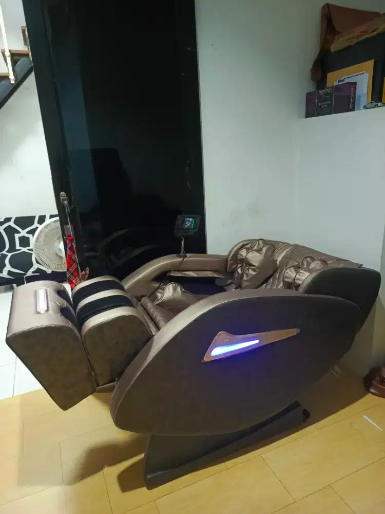 Kursi pijat bisa tiduran benbo