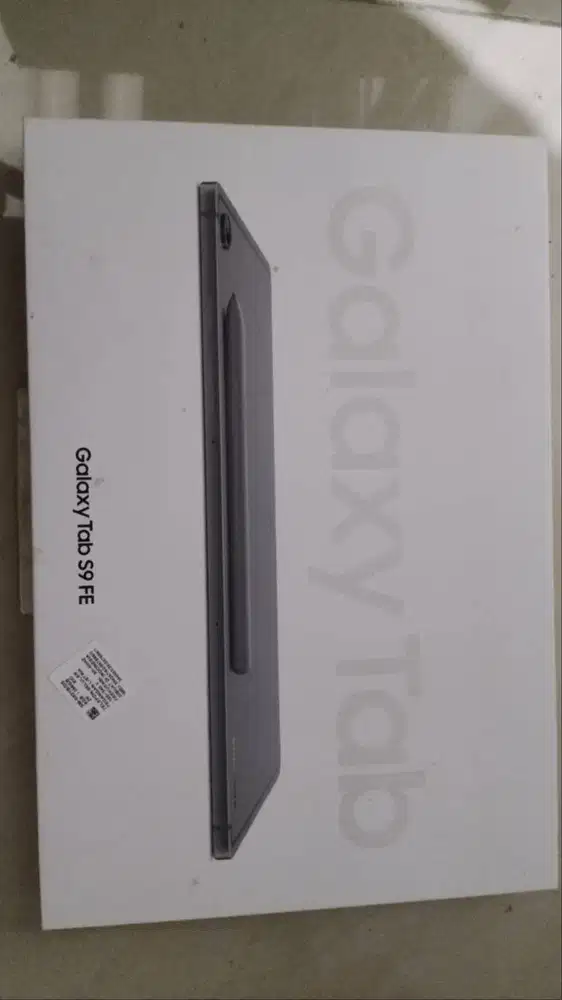 Samsung galaxy tab s9 fe.