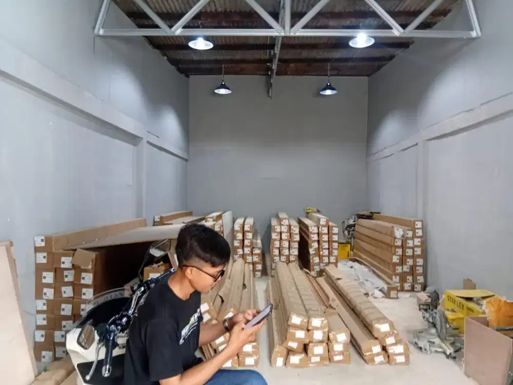 Dijual Gudang di Kapuk. Akses Kontainer 40Feet Bebas Pungli. Bebas Banjir. Lokasi Super strategis