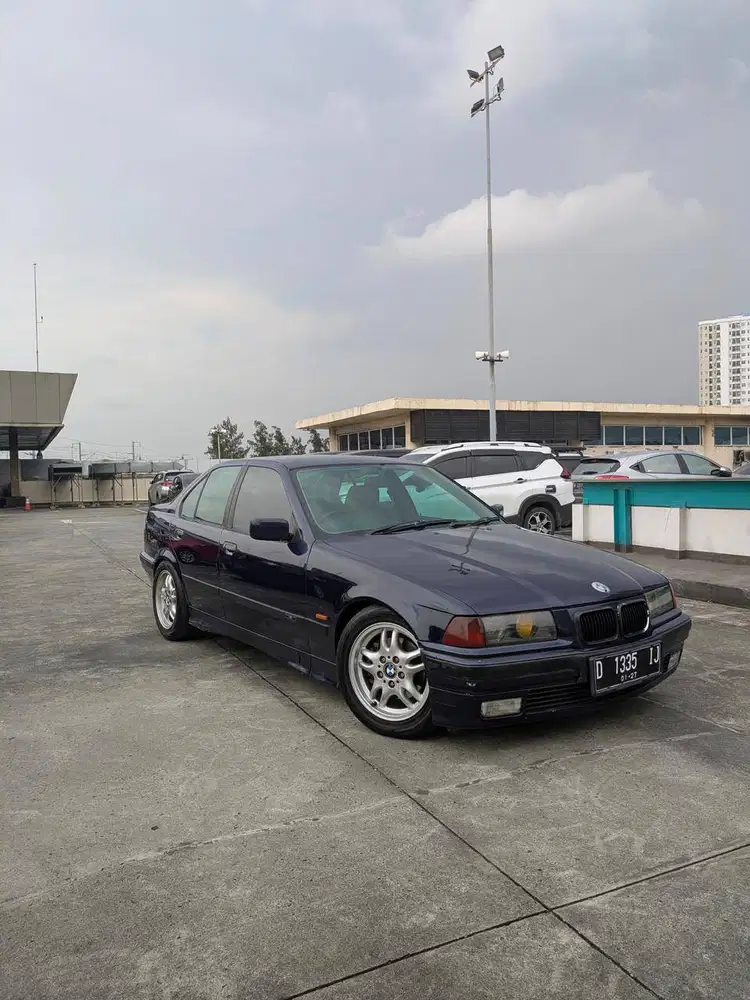BMW E36 323i 1997