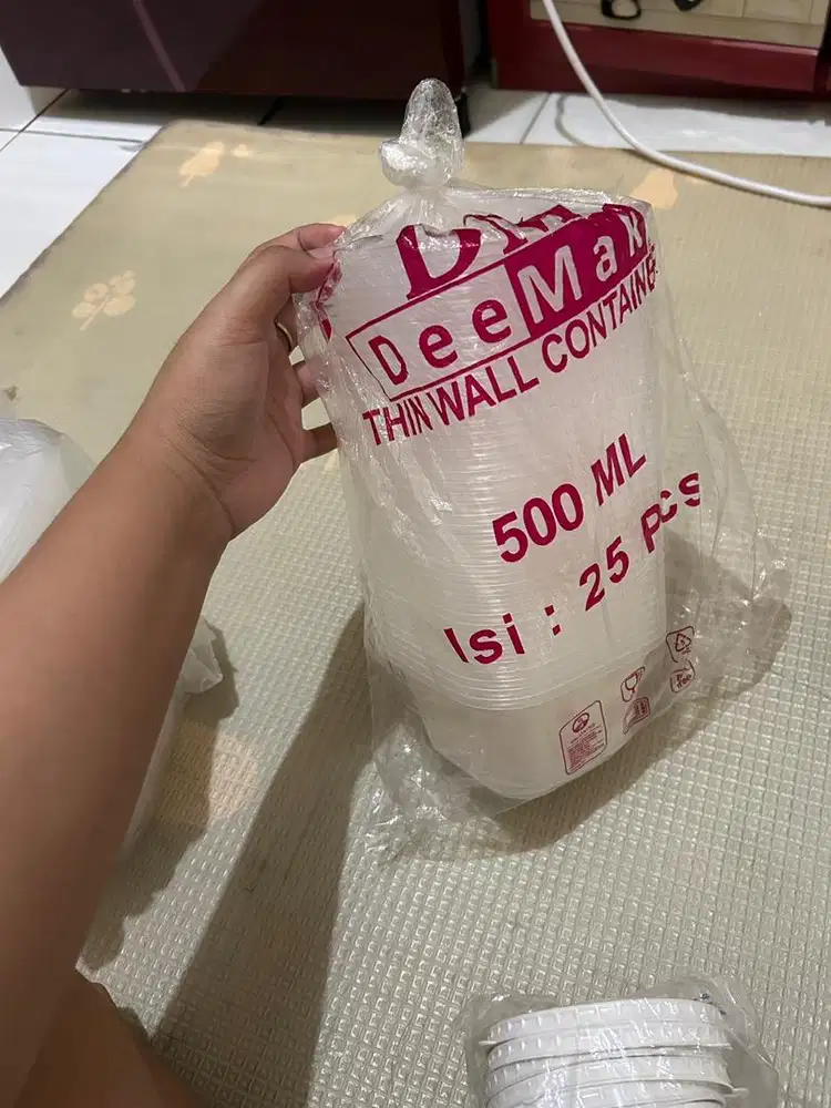 kotak lonjong ukuran 500 ml ,isi 44 pcs