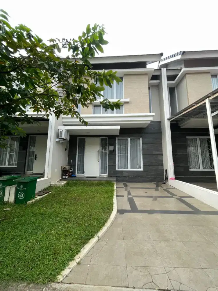 Jual cepat rumah cantik siap huni. Citraland Cibubur.