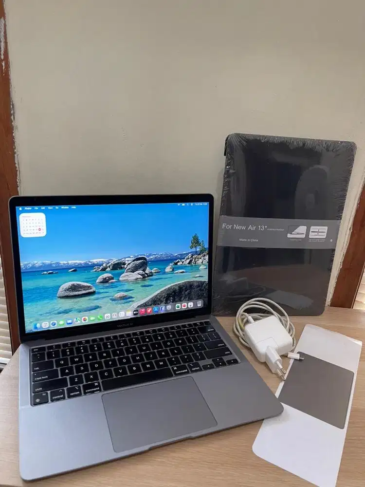 Macbook Air M1 ssd 256gb Fullset Ori jual Cepat