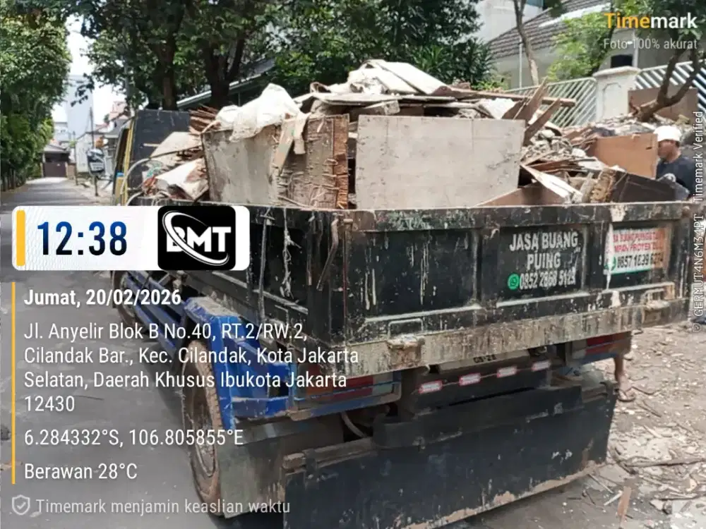 Buang puing proyek dan pengurugan