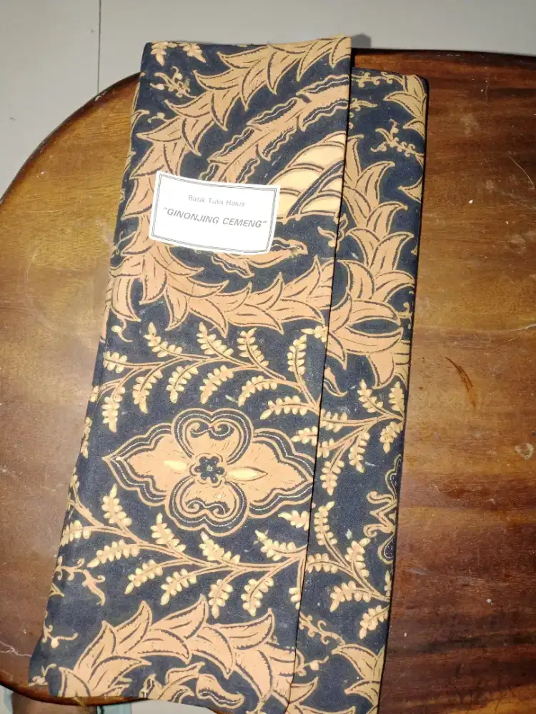 Kain jarik batik tulis asli
