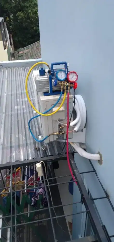 Jasa service AC panggilan bongkar pasang AC service kulkas bergaransi