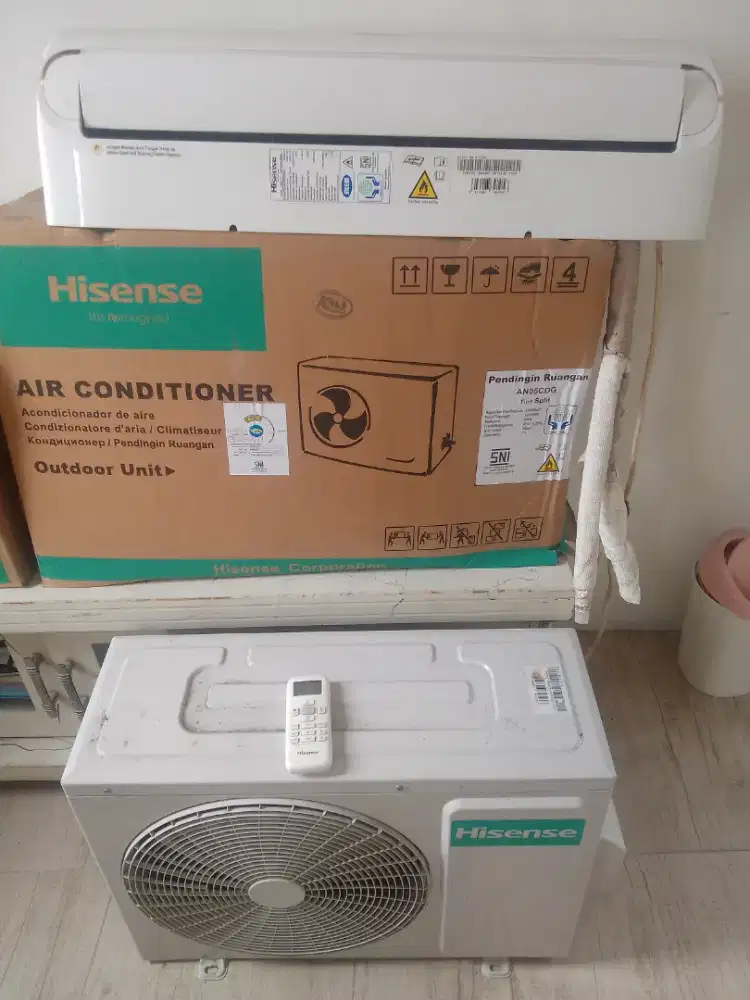 AC merek Hisense 1/2 PK + remot