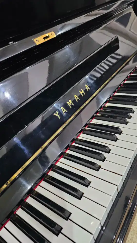 PIANO YAMAHA U3