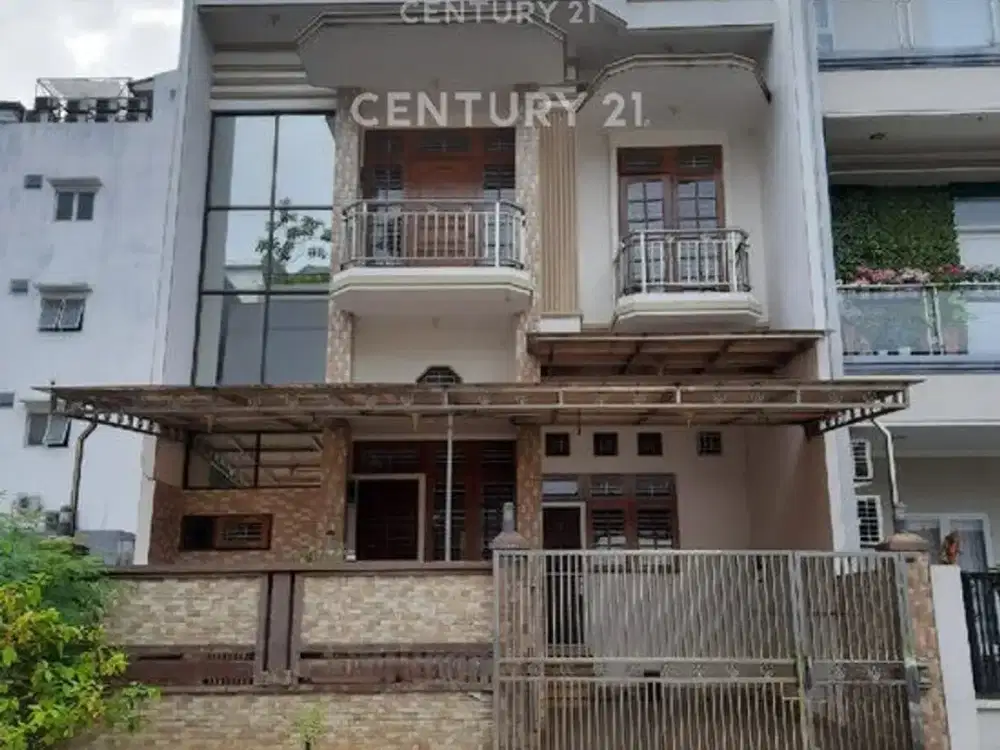 Rumah 2 Lantai Kelapa Gading Pelangi Merah LT 128 LB 225 SHM Nego