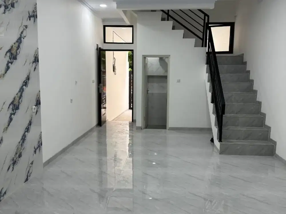 Dijual Rumah 3 Lantai Siap Huni di Tanjung Duren Barat, Jakarta Barat.