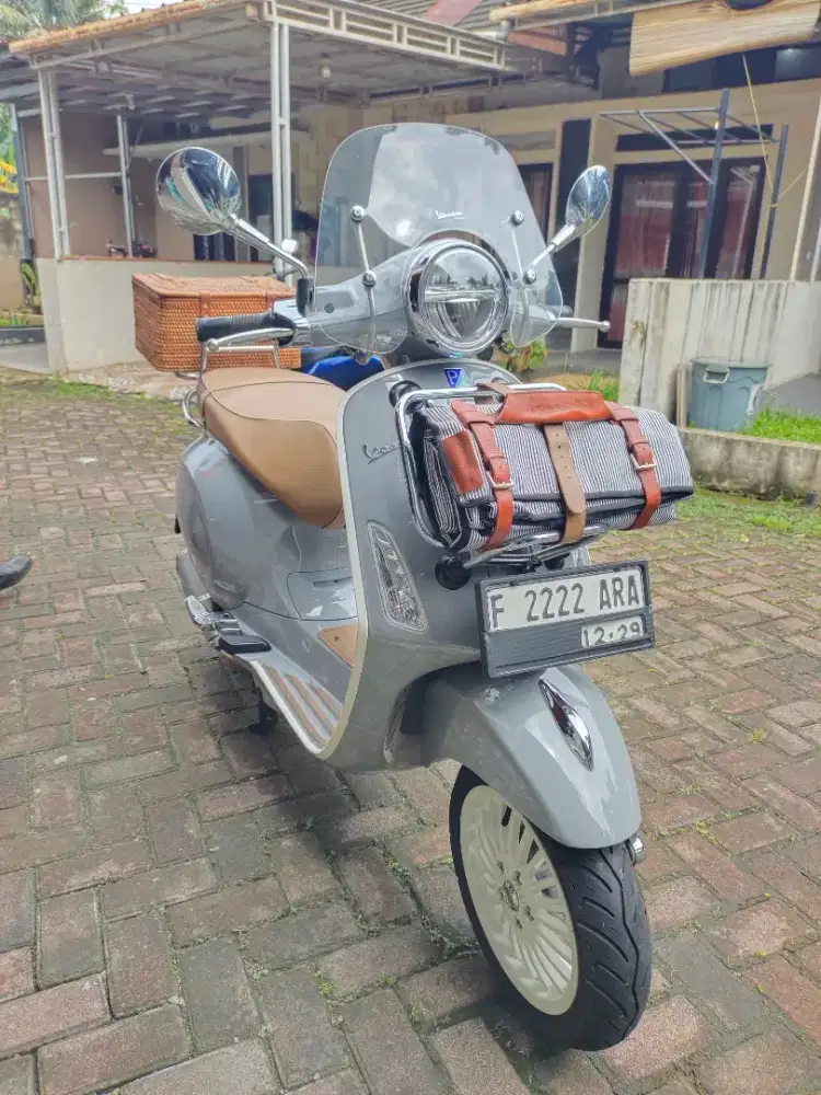Dijual Vespa Primavera Picnic Edition Low Km