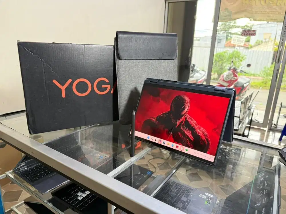 LENOVO YOGA 6 AMD RYZEN5 75300U SSD 512 GB RAM 16 GB FULSET GARANSI
