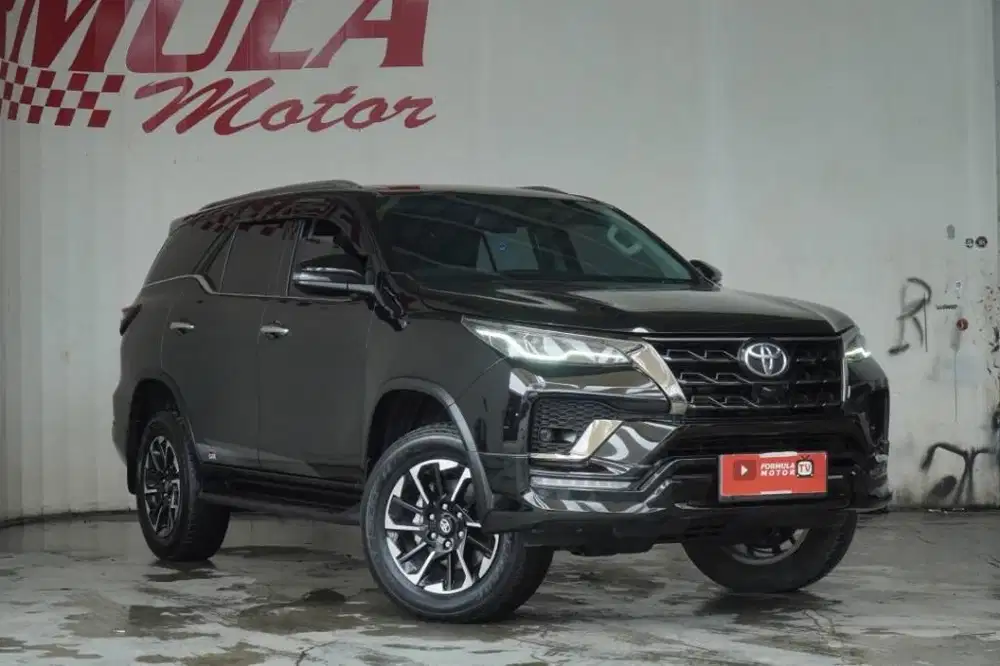 TOYOTA VRZ GR 2.8 A/T 2022 HITAM