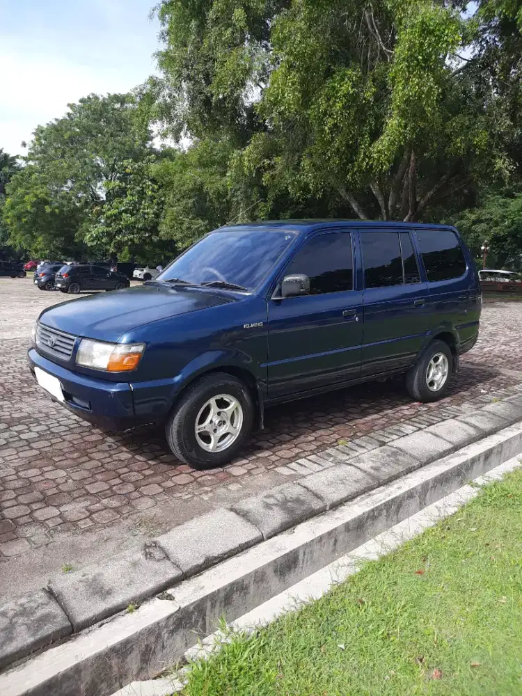 KIJANG 1,8 LSX MT