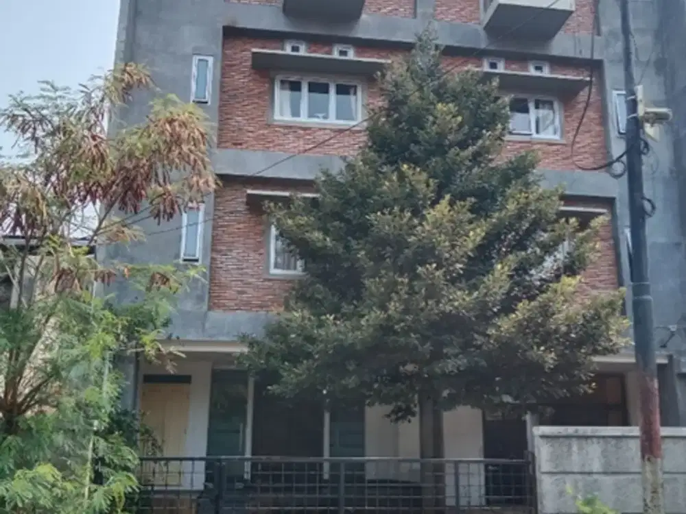 Dijual Cepat Rumah Kos Ekslusif  4.5 Lantai hunian 100% Di kebayoran