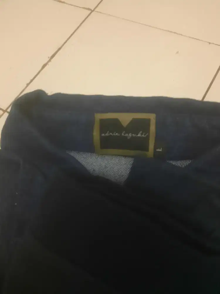 Jaket denim adrie basuki