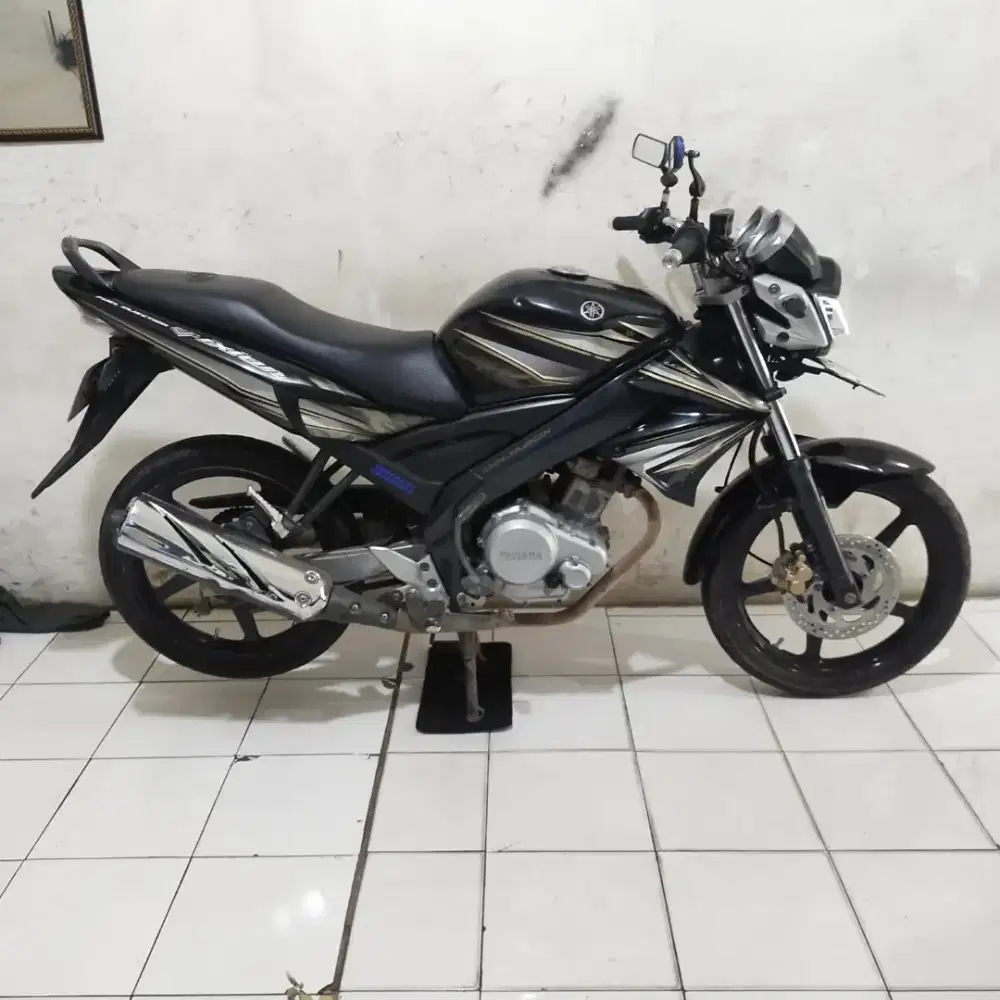 Yamaha Vixion OLD 2011 Orisinil Mesin Aluss Lengkap Bagus