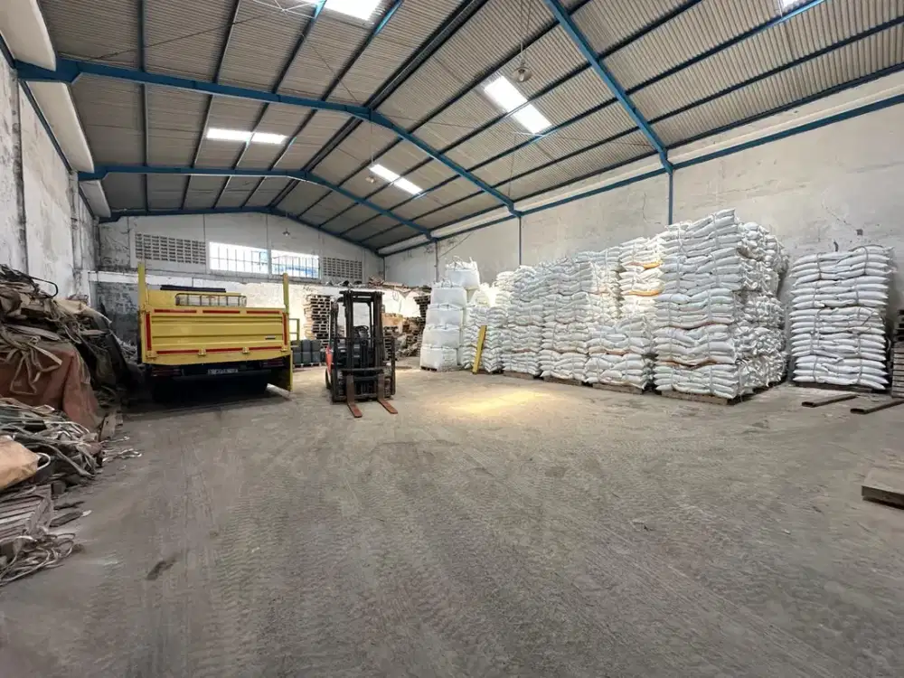 Dijual Ruang Usaha Gudang Luas Ada Kantor di Kopo Bandung