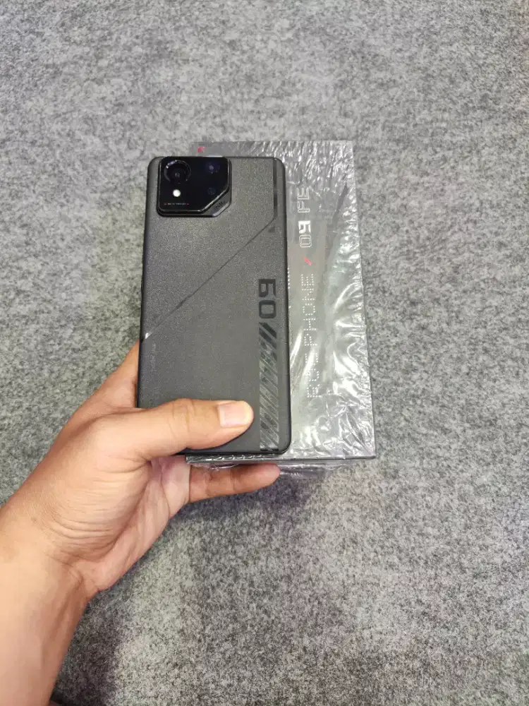 asus rog 9fe 12/256gb , garansi on september 2026