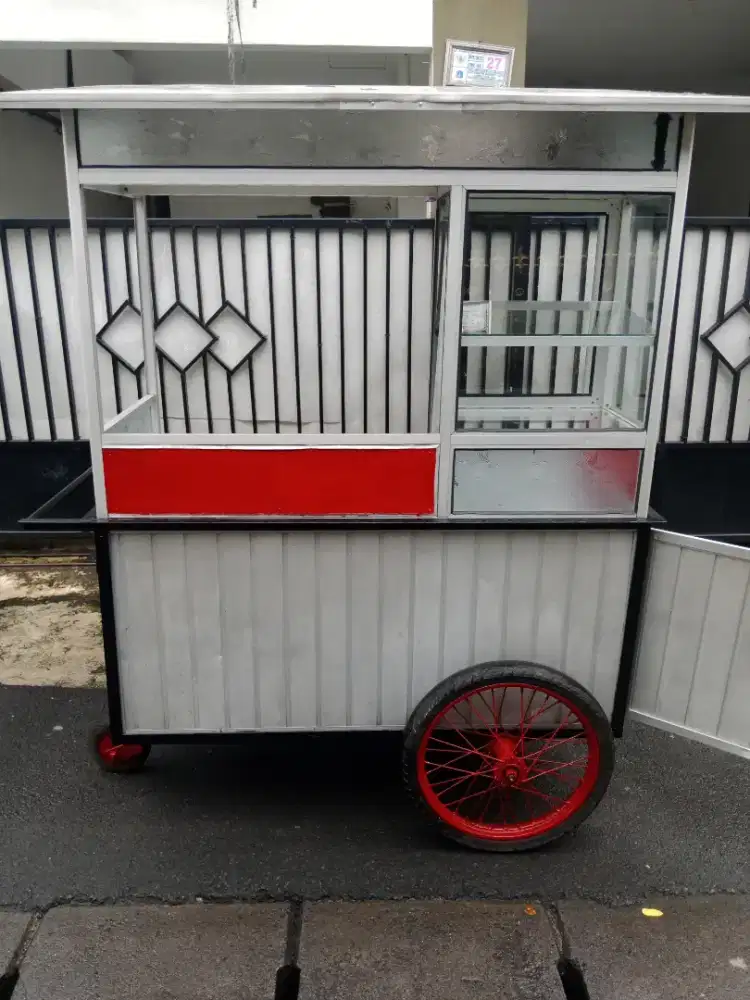 Gerobak alumunium bekas roti bakar ( nego tipis  )