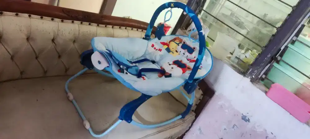 Bouncer bayi sidoarjo