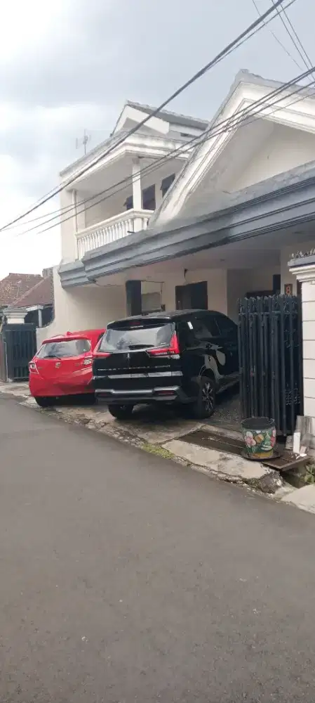 DIJUAL RUMAH 2 LANTAI DIENG MALANG COCOK UNTUK RUMAH MAKAN ATAU CAFE