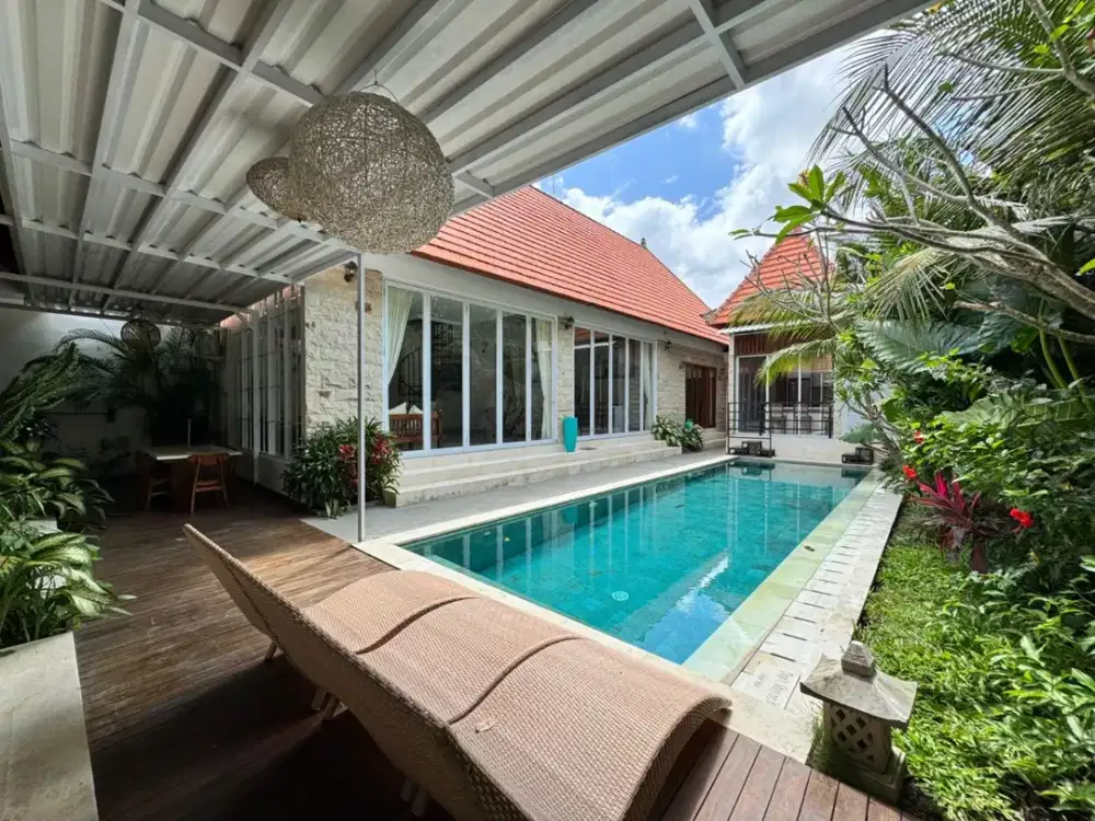 DIJUAL CEPAT VILLA MEWAH DI BUMBAK, UMALAS - BALI