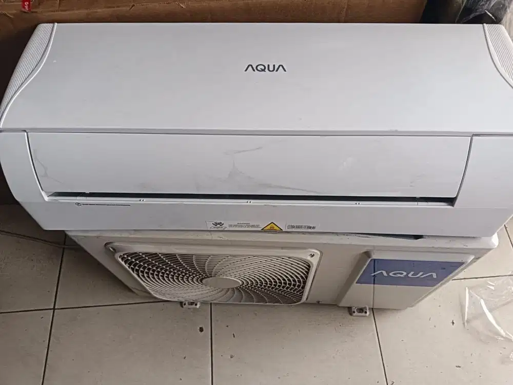 Jual AC split Aqua1/2pk AQA CR5FQDL 95% mulus n original