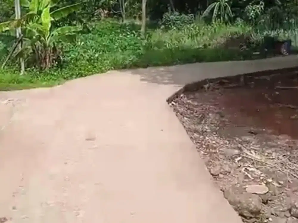 JUAL TANAH  CANTIK BUAT RM  TINGGAL GN SINDUR