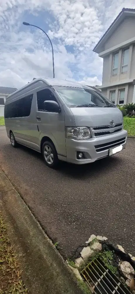 [Low km 30 rb] Toyota Hiace commuter mt manual th 2012